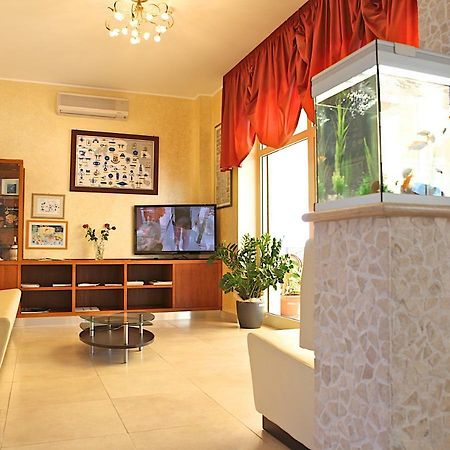 Hotel Cristal Купра-Мариттіма Екстер'єр фото